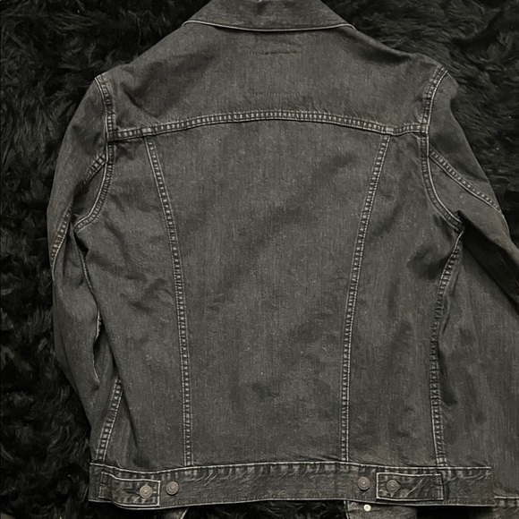 Levi’s Men's Black Denim Jacket - Picture 3 of 3